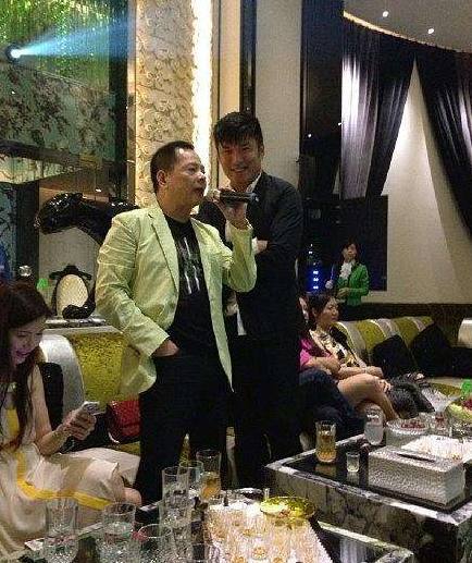 澳门黑帮老大,曾打跑向华强,张子强给他下跪赔