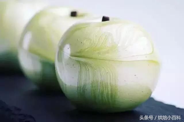 帅炸!一夜吸粉 71万,他的蛋糕里面藏着魔鬼!