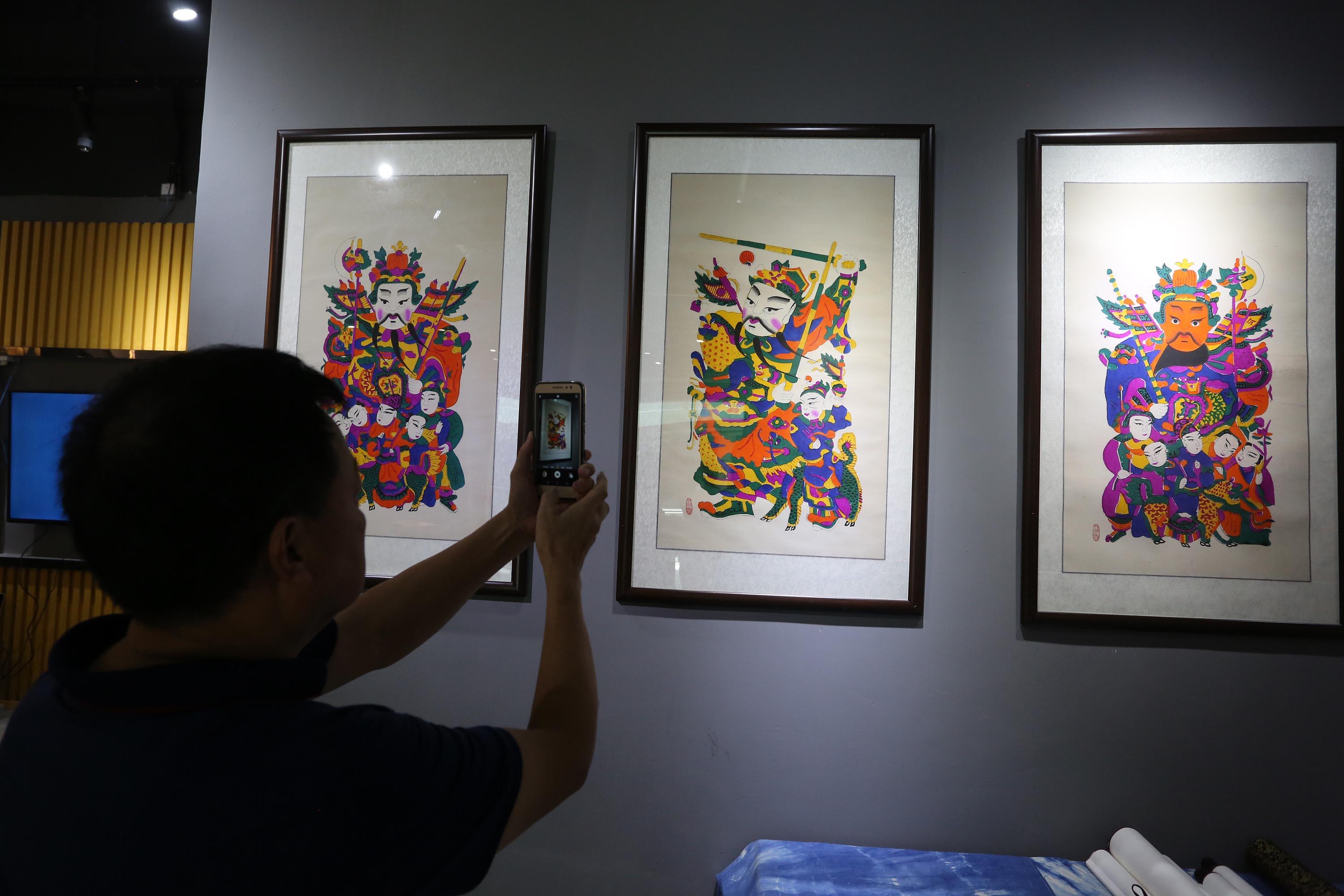 中国四大年画之首(滩头)作品展在娄底首个民间非遗馆举办