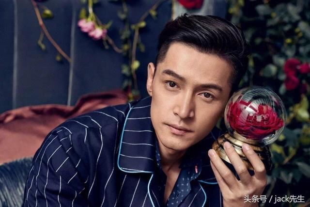 江疏影和胡歌恋情结束后,机场秀腿伤痕累累,果