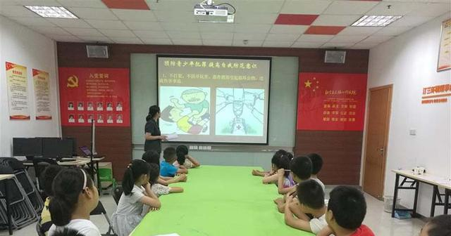 寓教于乐教导青少年 惠邻微讲堂公益行活动如