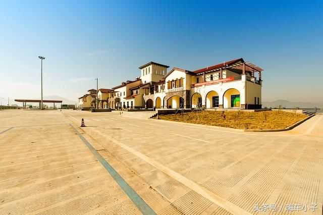 高速开车累了,想在服务区睡一觉,会不会罚款?