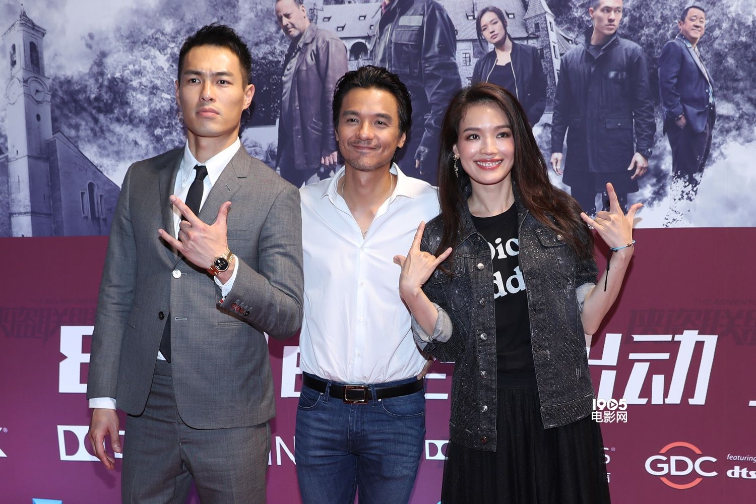 冯德伦、舒淇没戴婚戒没牵手 杨佑宁红毯当灯泡
