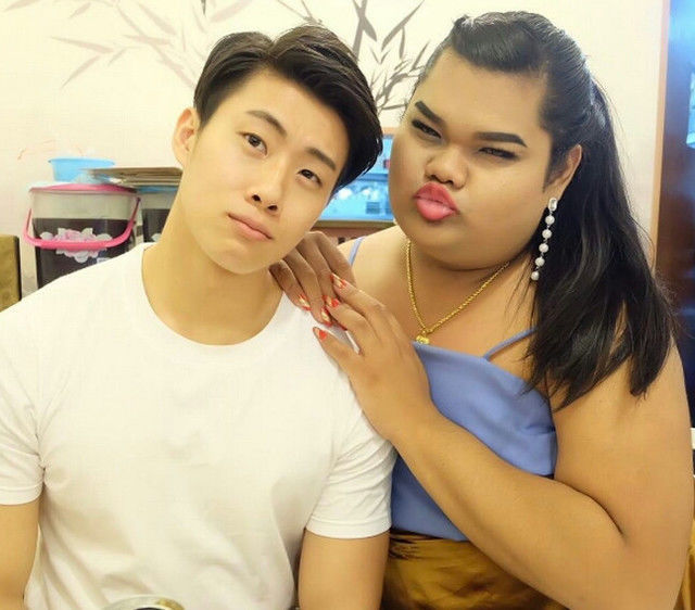 她不喜欢穿内衣,被骂太丑,在看到她男友和豪车后,都傻眼了