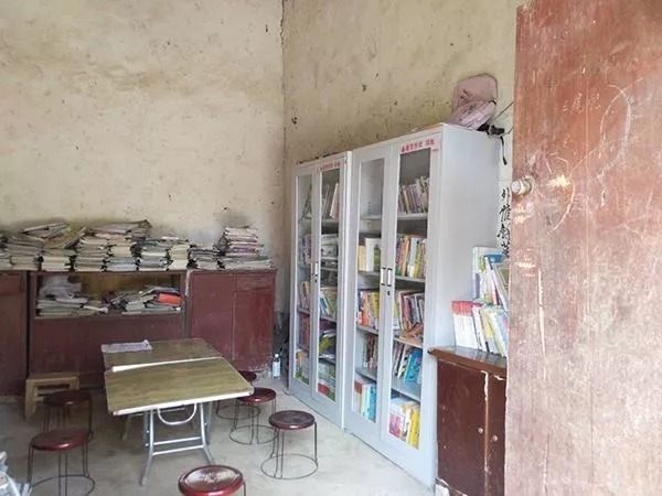 怎么在家里做一个小图书馆 t0136d7cacd158b8dd4.jpg?size=600x450