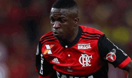 皇马今夏首签! 00后巴西妖星登陆伯纳乌, 他将