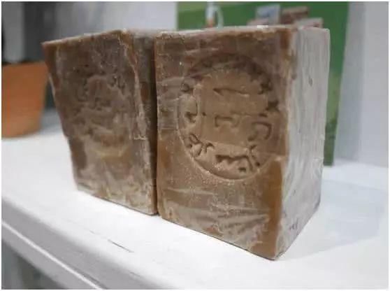 中国人去叙利亚旅游,买了10斤香皂30袋葡萄干