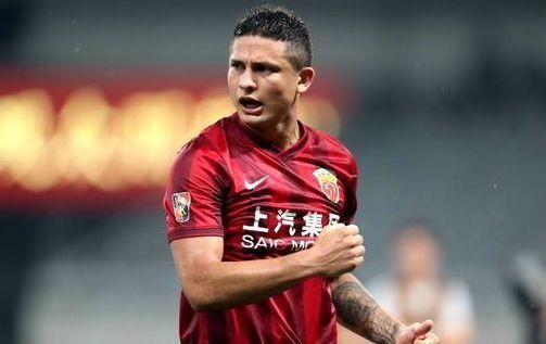 里皮都救了不了的国足,只剩下归化一条路