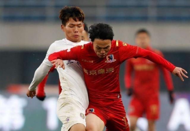 他曾被视为中国梅西,因卫生巾事件沦落,如今