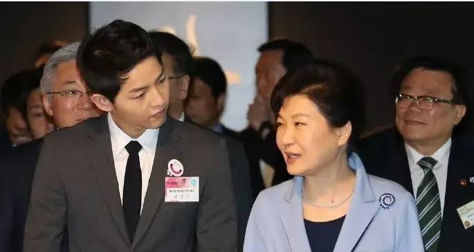 宋仲基、朴槿惠为什么会搞在一起? 宋仲基、朴槿惠为什么会搞在一起?