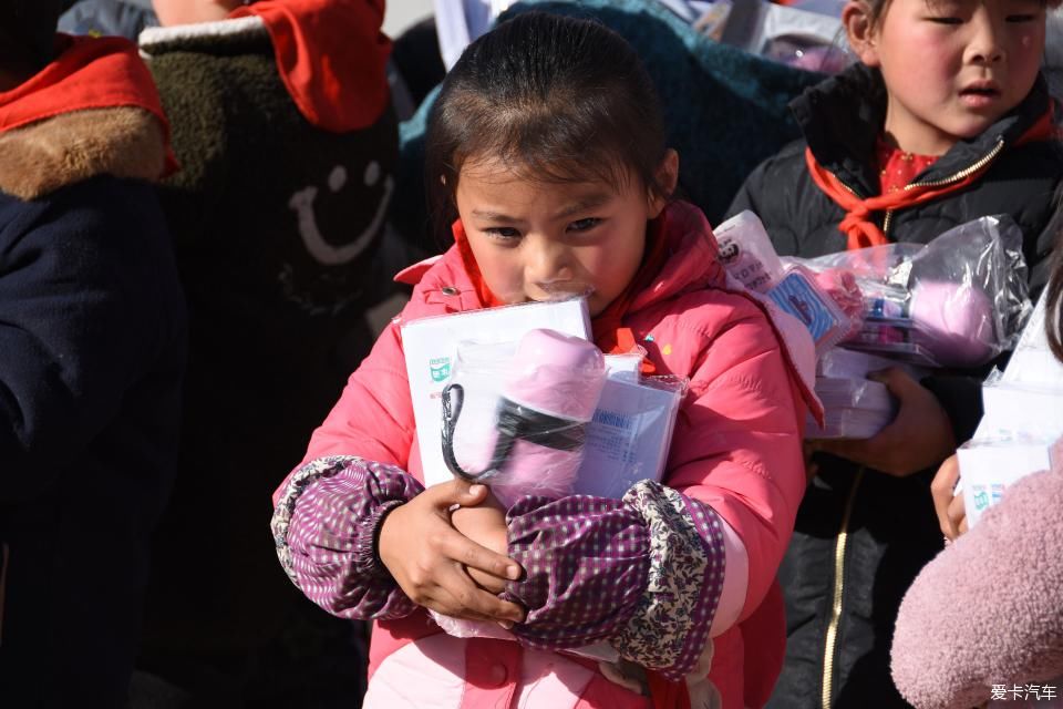 7年陕西福特车队赴乾县梁山镇邵村小学爱心捐