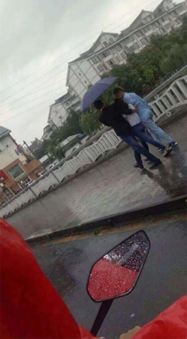 女子疑遭非法拘禁 外卖哥放弃订单一路跟踪救人 女子疑遭非法拘禁 外卖哥放弃订单一路跟踪救人