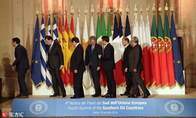 回顾:马克龙在意大利出席欧洲7国会议 抬头向