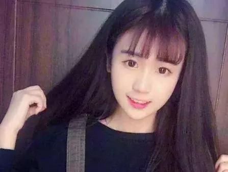 青柠味的小不点,本名杨严,在快手上的人气与日俱增,负面新闻也是层出