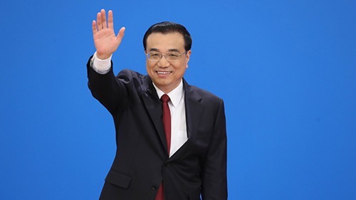 李克强:每年把增值税率降一个百分点 李克强:每年把增值税率降一个百分点