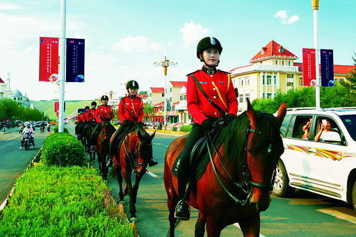 阿尔山女骑警图片图片