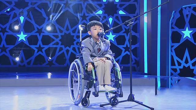 坚强男孩陈果毅的一首《勇气》感动全场 坚强男孩陈果毅的一首《勇气》感动全场