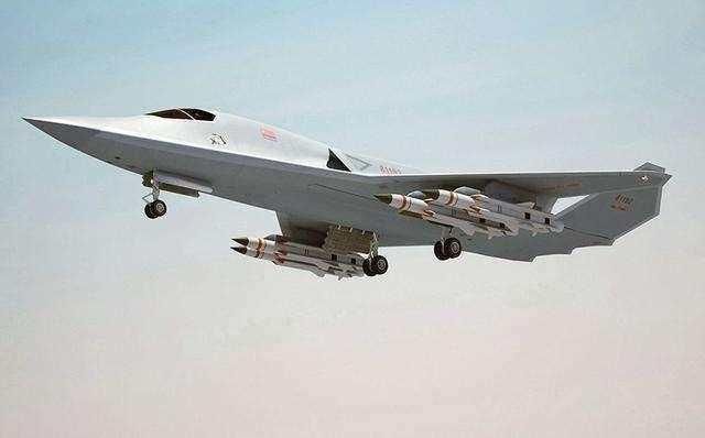 据媒体报道称:中国轰18轰炸机采用图波列夫设计局研发的图160战略轰炸