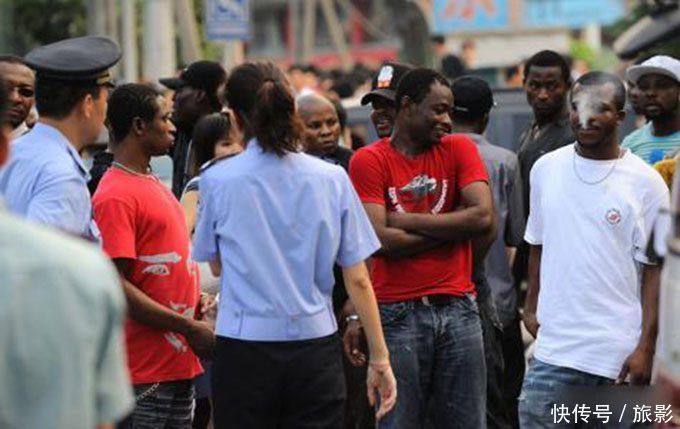 俄罗斯美女来中国旅游相亲,来到广州以后,还以