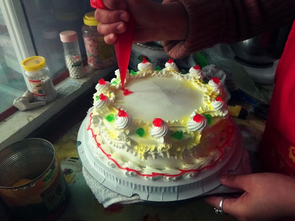 河南农村夫妻做蛋糕20年,如今每天收入800元