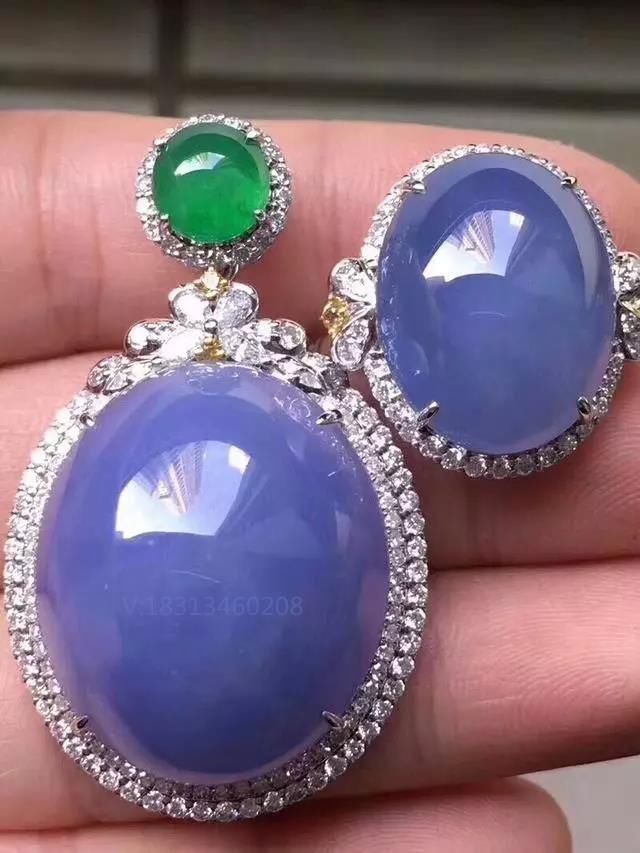 老铁60000入手原石,切出罕见的极品紫罗兰,爆涨百万