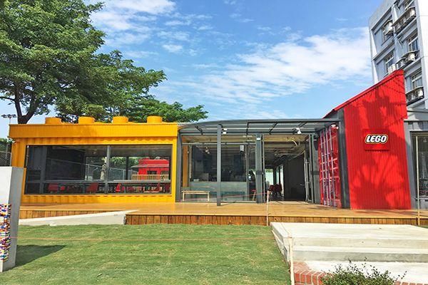 积木火车送餐好吸睛!乐高风主题餐厅新景点