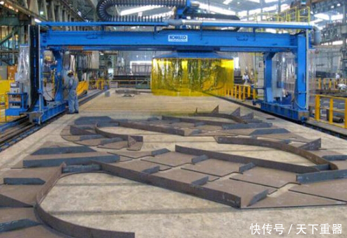 003航母还在建造,美国就宣布重大事项,网友:加