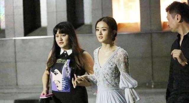 周冬雨余文乐_周冬雨 收入(3)