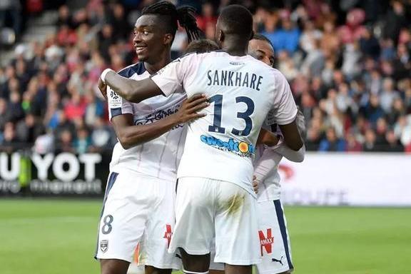 特劳雷主宰奥林匹克德比,大连一方名宿贡献传