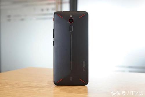 红魔手机和黑鲨手机哪个好?红魔手机和黑鲨手