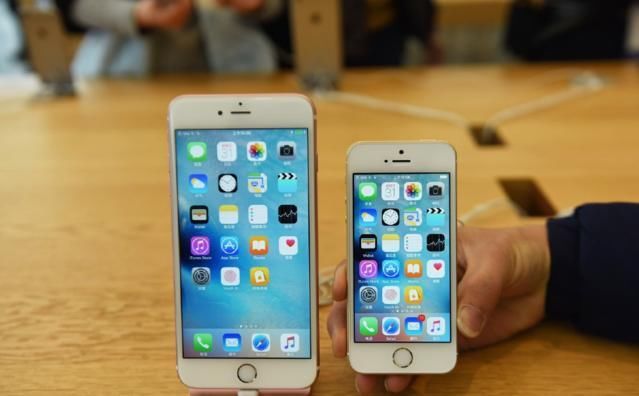 最新发布IOS12系统,网友iPhone 7 Plus冒险升级