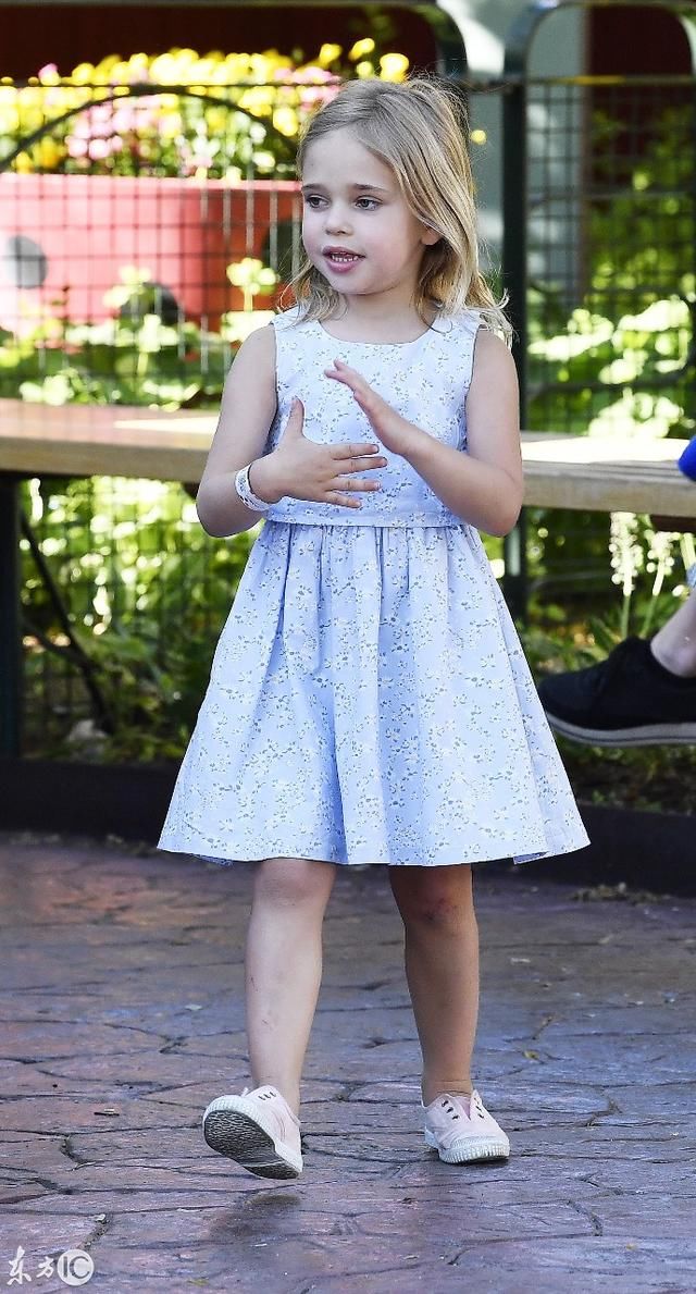 虽然是瑞典王位的第二顺位继承人,6岁小女公爵