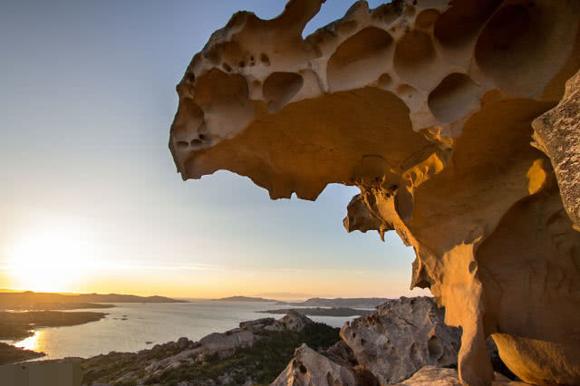 国外一岛国因台湾问题作死,中国游客不去了,