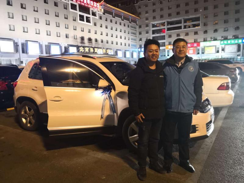 返程 私家车主"抢活儿"不要钱爱心接站成"新年俗"