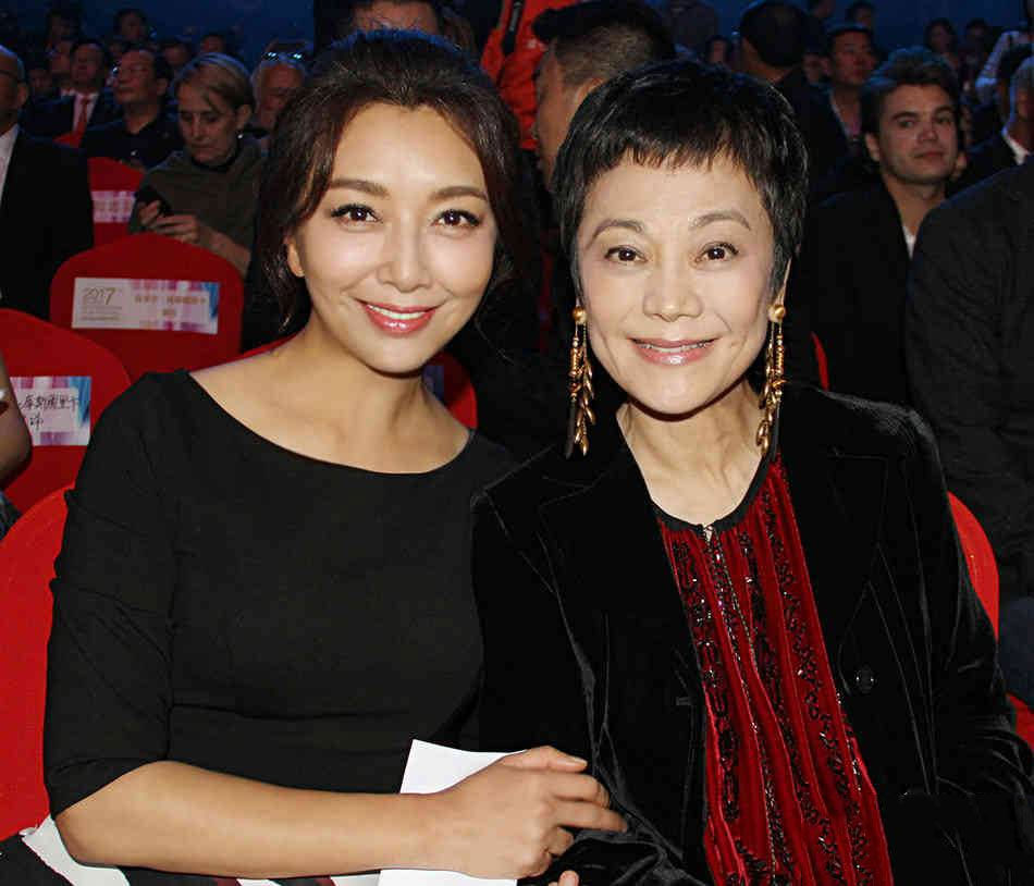 靳东和江珊结婚了吗 靳东和江珊私底下照片