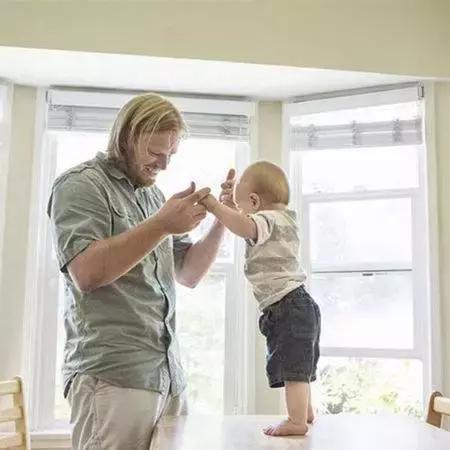 宝宝过早学走路有危害?什么时候学走路为最好