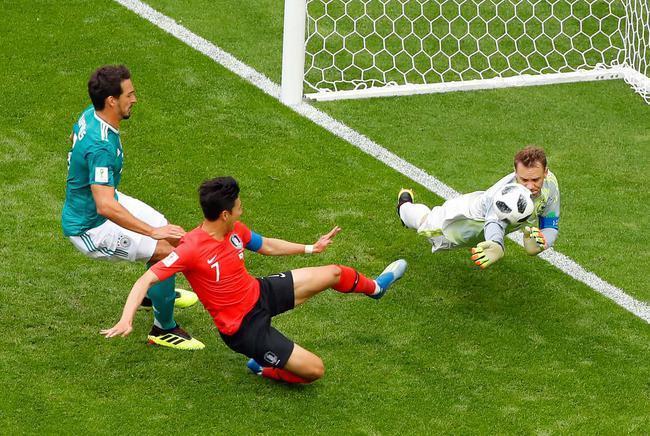 世界杯早报：德国出局创耻辱纪录 性感超模见证内马尔赢球