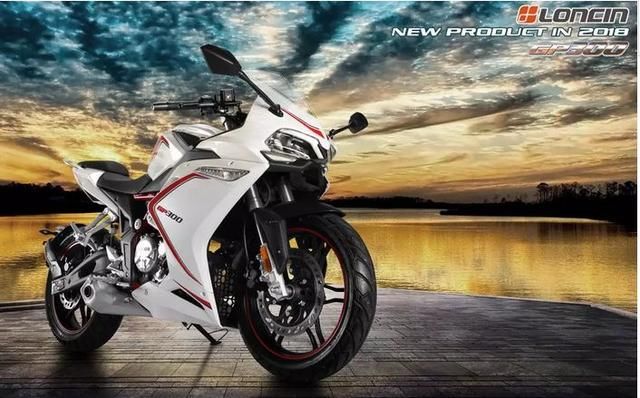 最新消息:隆鑫无极跑车版300RR仅比街车版贵