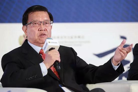 中国入世谈判最困难时刻 朱镕基冲龙永图一声