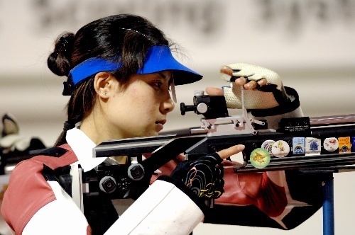 比赛中曾摔了枪 回顾奥运冠军杜丽成长史 比赛中曾摔了枪 回顾奥运冠军杜丽成长史