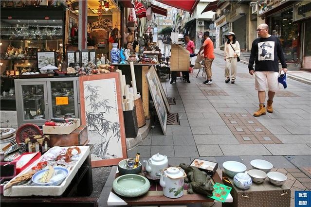 香港福羲国际拍卖行:香港荷里活道古董街寻宝