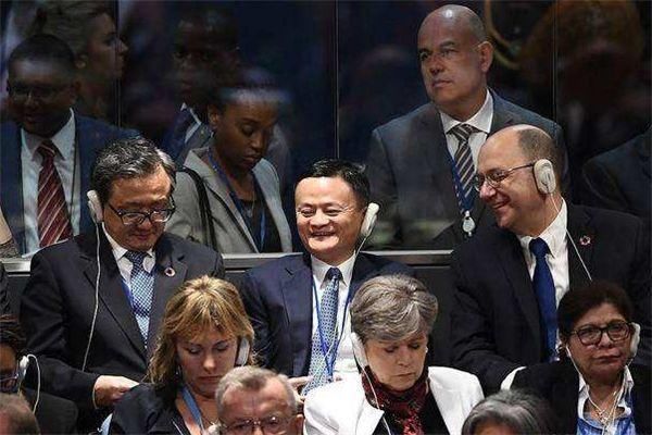 为什么那么全球国家政要都纷纷接见马云而不是