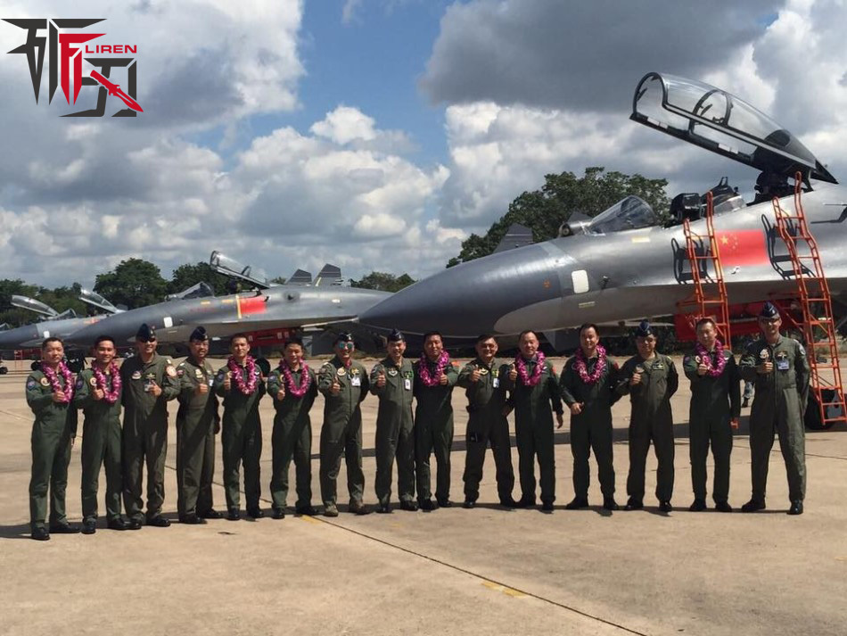 而作为国王绝对拥护者，泰国军方也同中国一直保持着密切交往。目前在经济上，政治上两国继续发挥着战略支点的作用；在某些敏感的问题上，泰国军方也仍持有利于中国的立场；有分析指出军政府的这种明显亲华趋势主要来源于中美对泰国政策的不同和军政府对中国发展模式的倾向性。