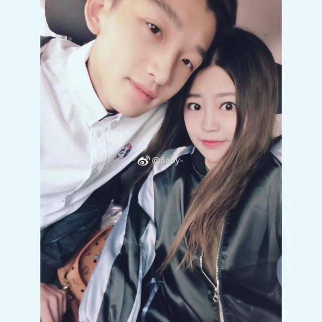 三观被刷新!抖音里的高颜值小哥有个200斤的女