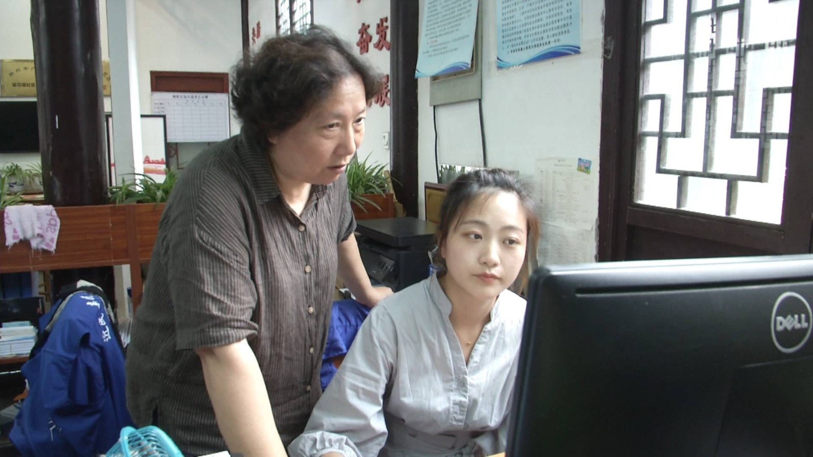 最美扬州人:"小巷总理"李华的"六字经"