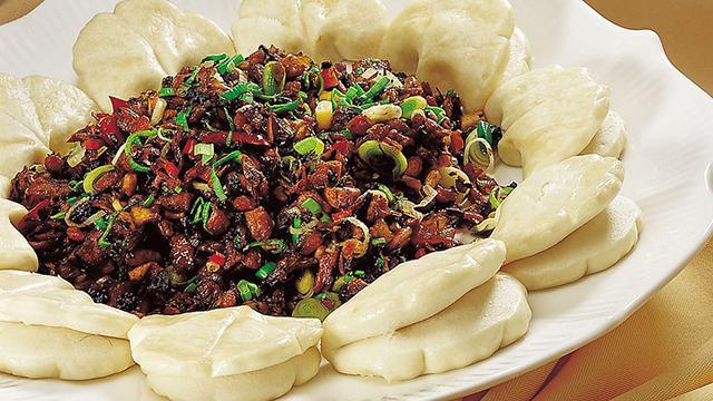 鲜香爽口外婆菜夹饼 保证让你垂涎欲滴