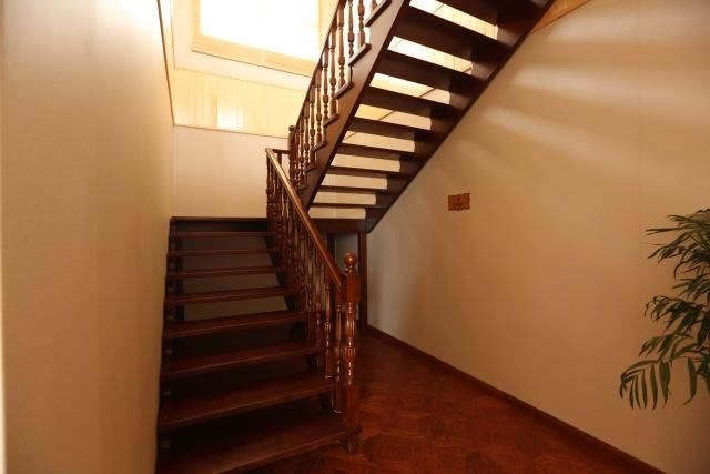 什么都阻挡不了苗族人创业,在大山里盖起了民