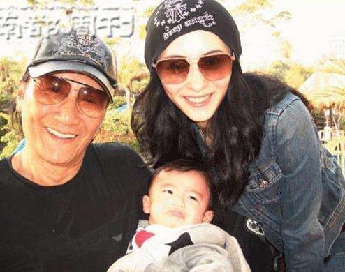 谢贤看张柏芝演唱会流泪, 终于明白他为何不喜