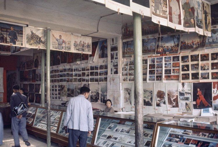 1974年中国老照片:图1比豪车还罕见,图8十分尴尬,图9让人怀念