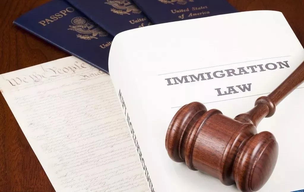 还想去美国生孩子换美国国籍?特朗普:终结了!